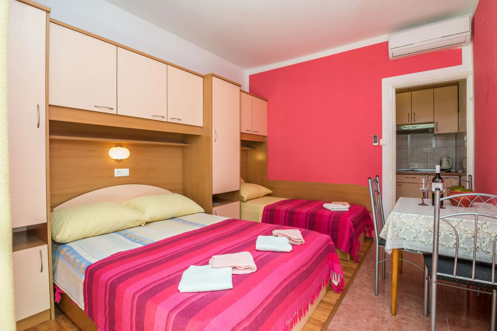 Apartment Basic 4