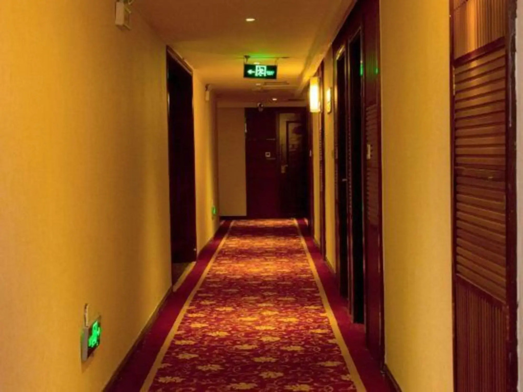 Baihuacun International Hotel