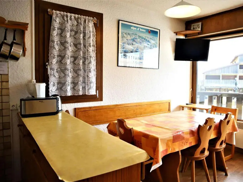 Appartement Auris, 2 pièces, 6 personnes - FR-1-297-26