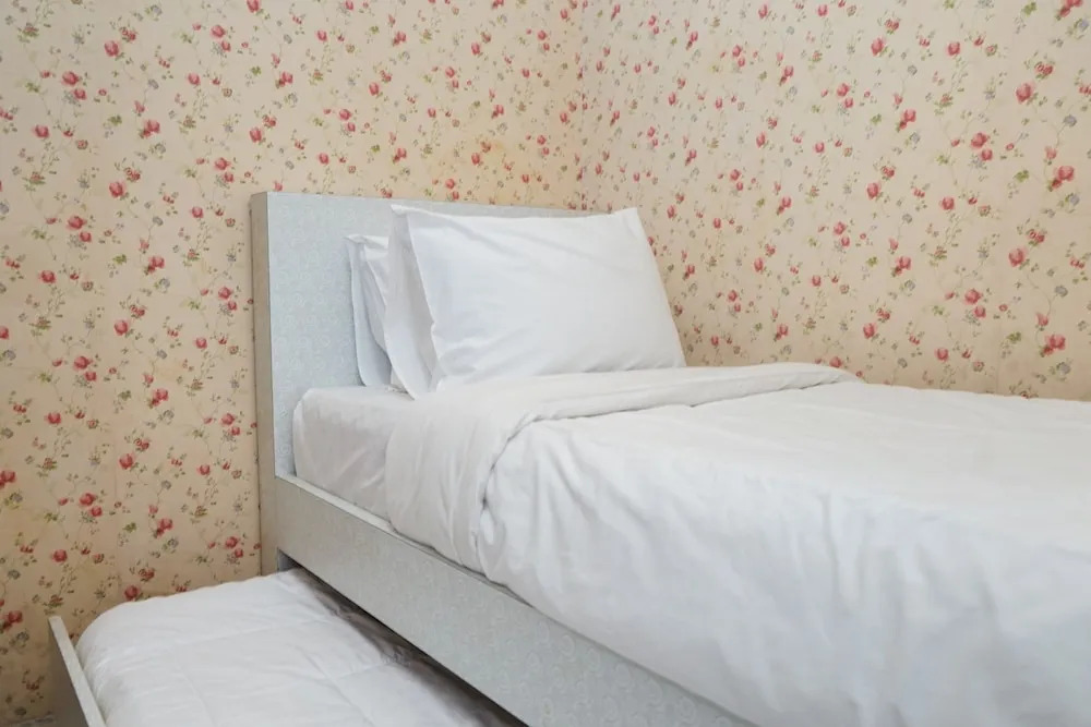Comfy and Clean 2BR Green Pramuka Apartment