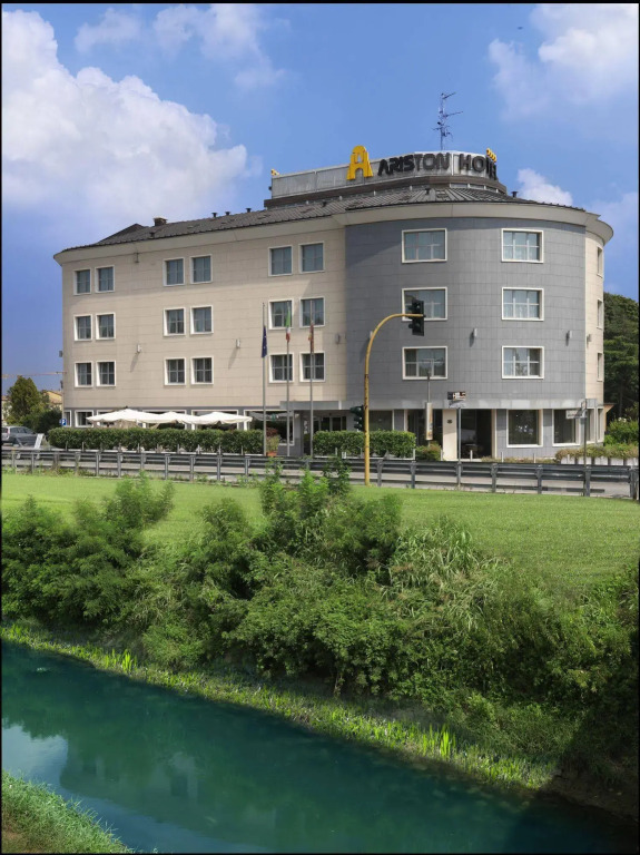 Hotel Ariston