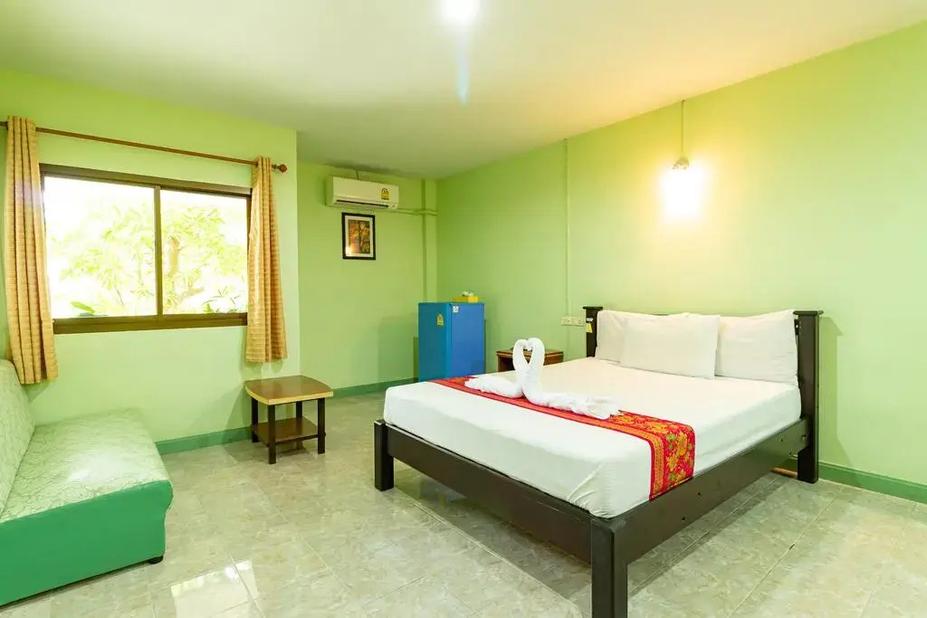 Khum Suk Resort