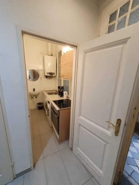 Modern 2BR Apt Near Karlsplatz