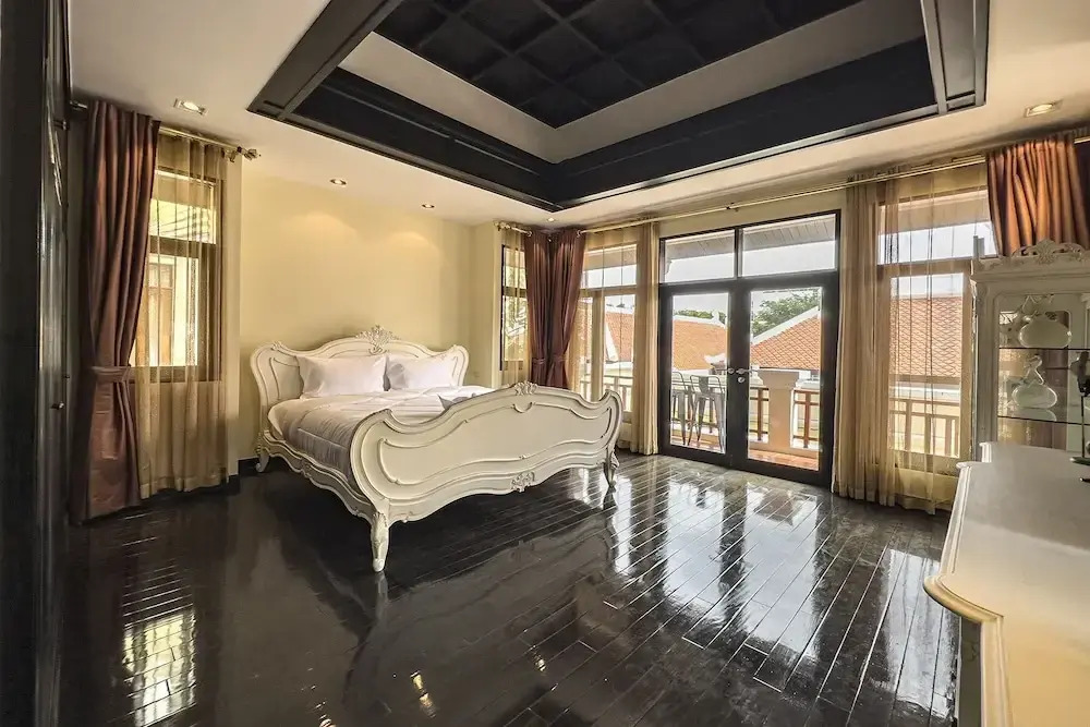 Executive 4 Bed Pool Villa - VTM