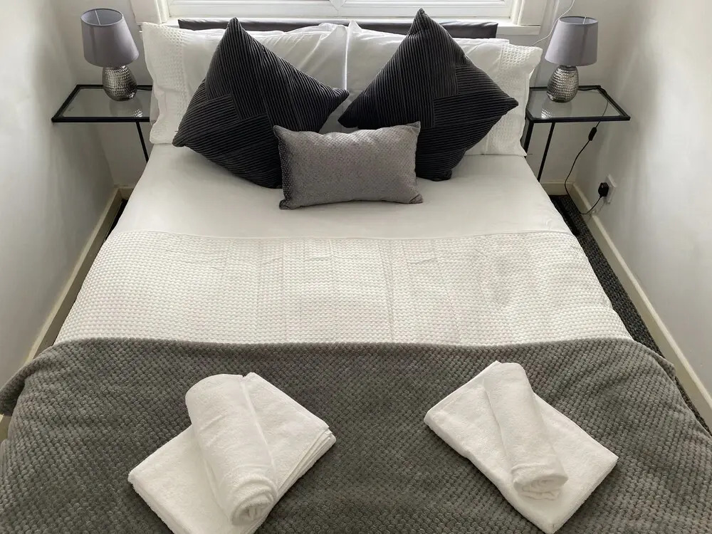 Modern 3-bed, 4 Bath House in Coventry City Centre