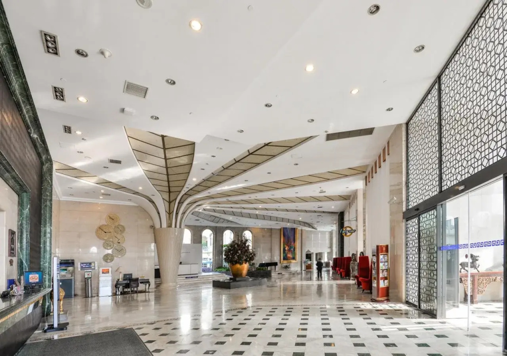 Blue Palace Hotel