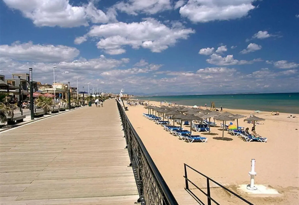 Apartment 50 meters from the beach