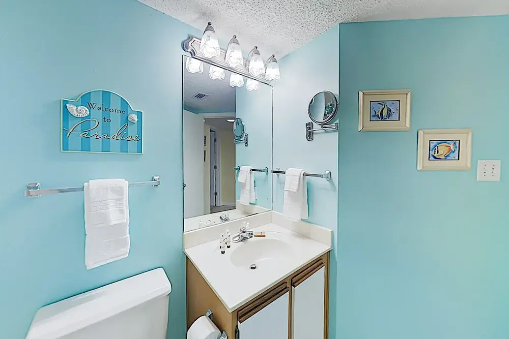 Pelican Pointe 302