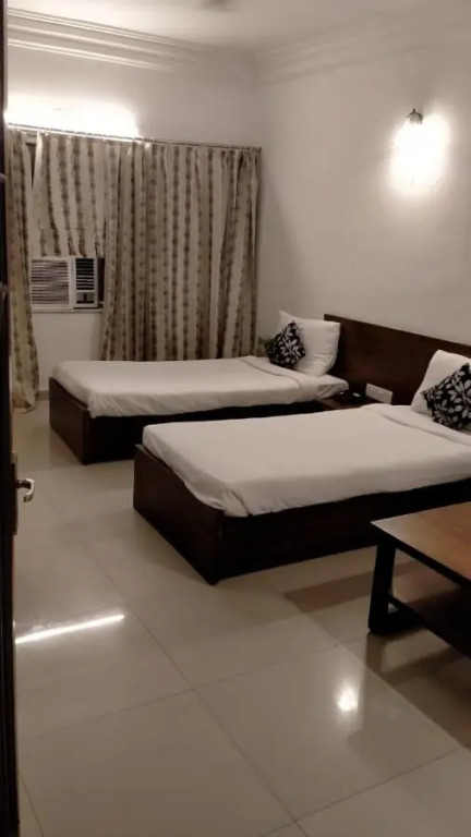 Hotel Darshan Towers