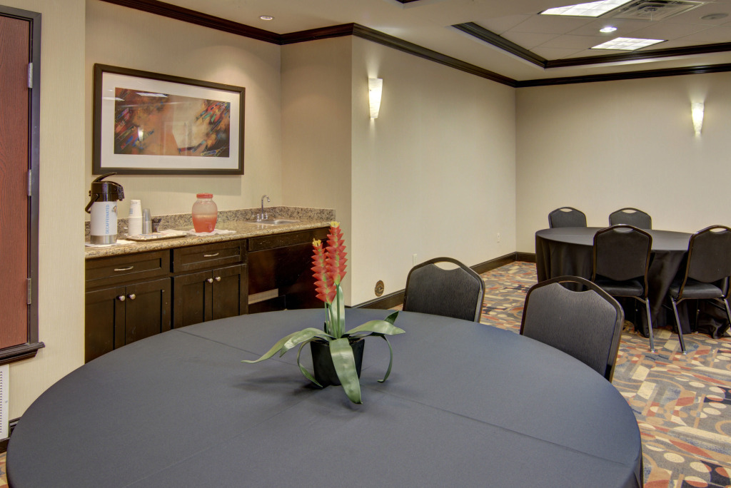 Holiday Inn Express Hotel & Suites Paris by IHG