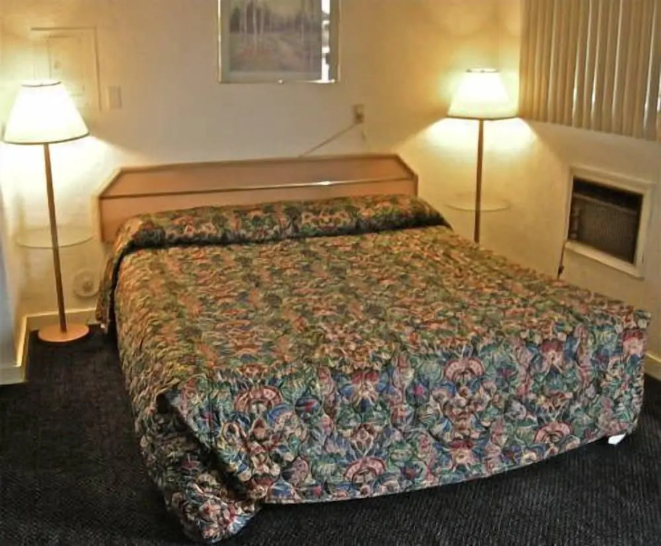 Hub Motel
