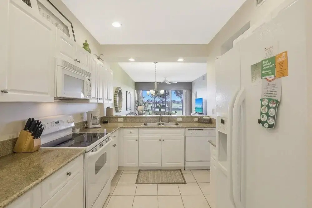 Greenlinks 312, Naples Florida Vacation Rentals 2 Bedroom Condo by Redawning