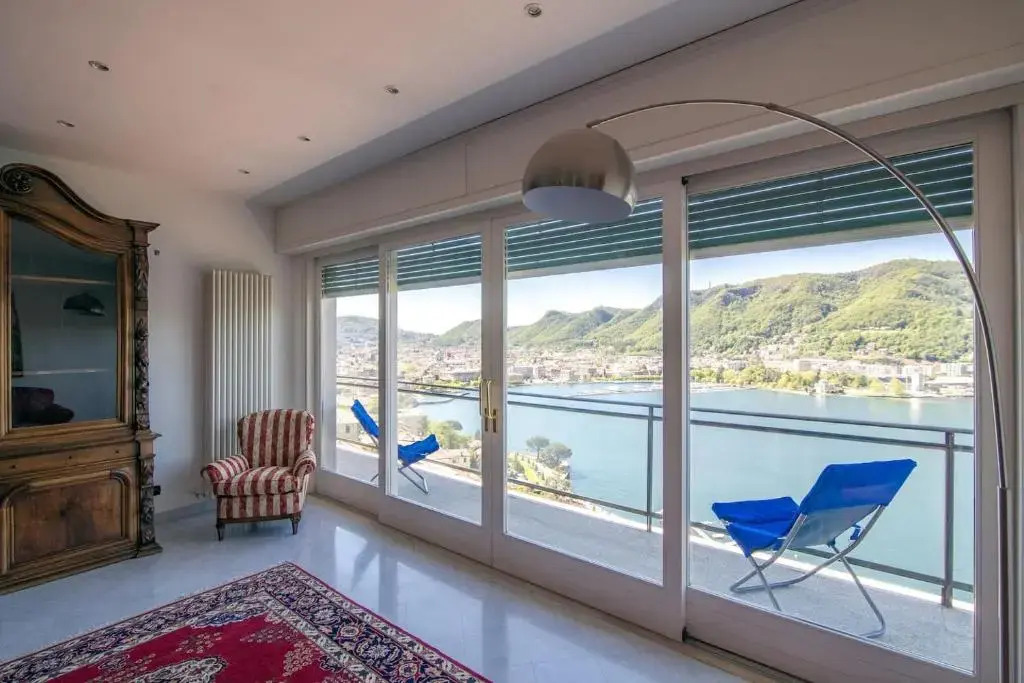 Como Unbelievable View - By House Of Travelers -