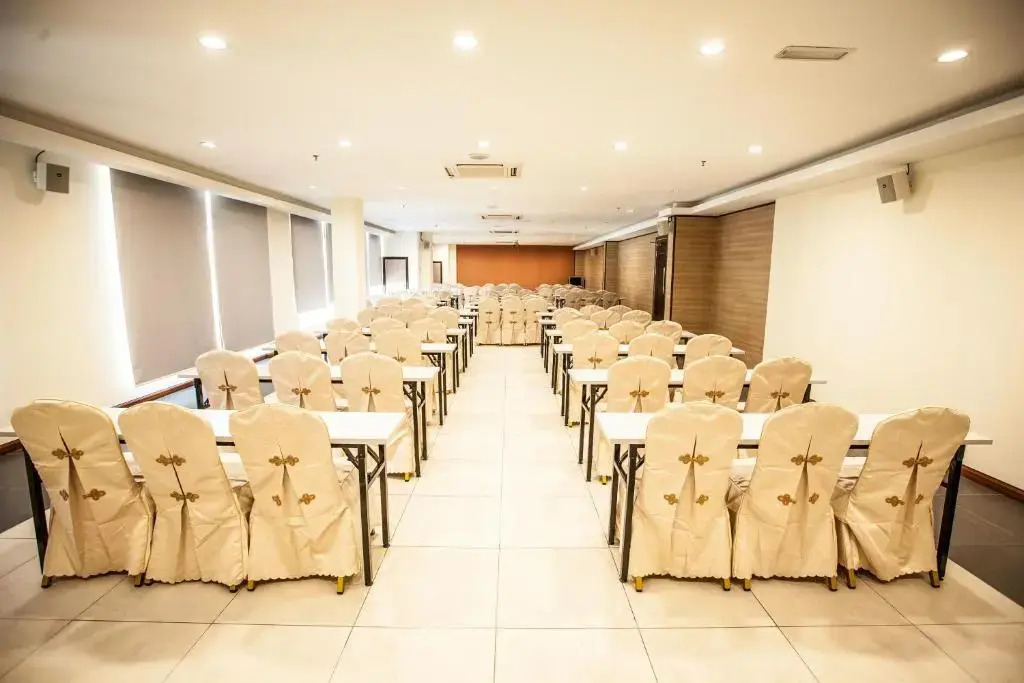 Putatan Platinum Hotel