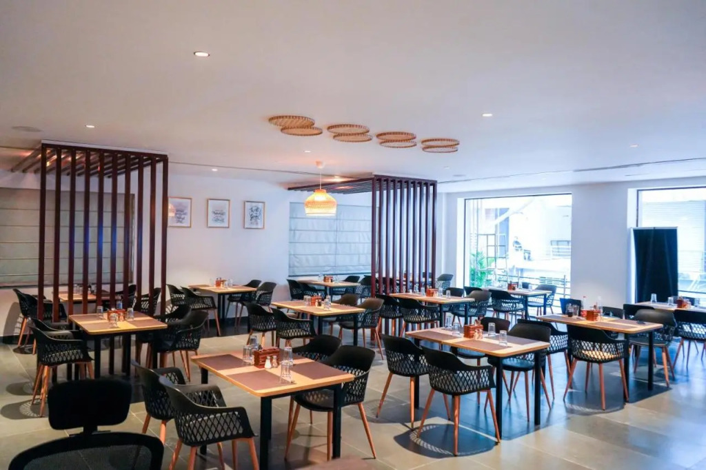 The Vantage Inn, near US Consulate Gachibowli Hyderabad