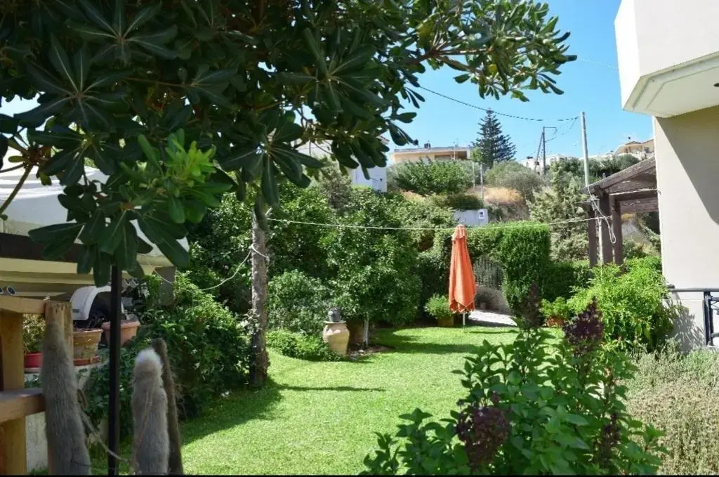 The Holiday House 2