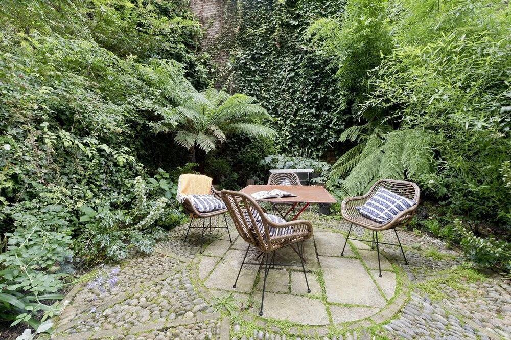 Gorgeous Stylish Interior Designed 5 Bed Home in Holland Park - Superb Location