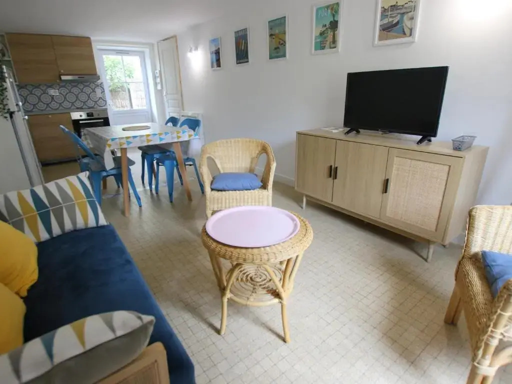 Appartement 2 Chambres avec Jardin Privé Proche Plage - FR-1-364-133