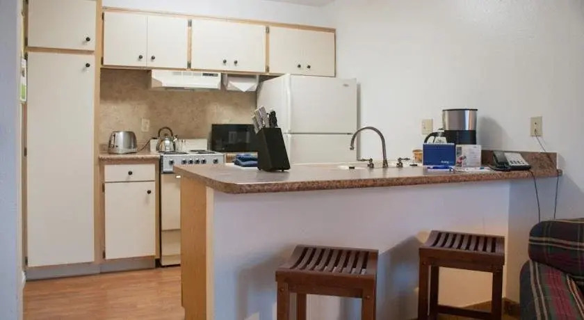 Sky Harbor Suites