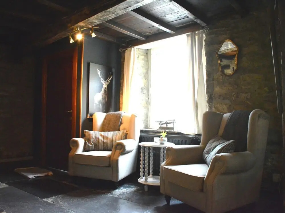 Vintage Holiday Home in Vencimont with Terrace