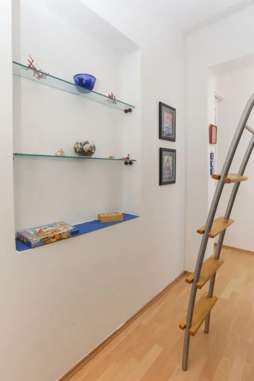 K-apartments