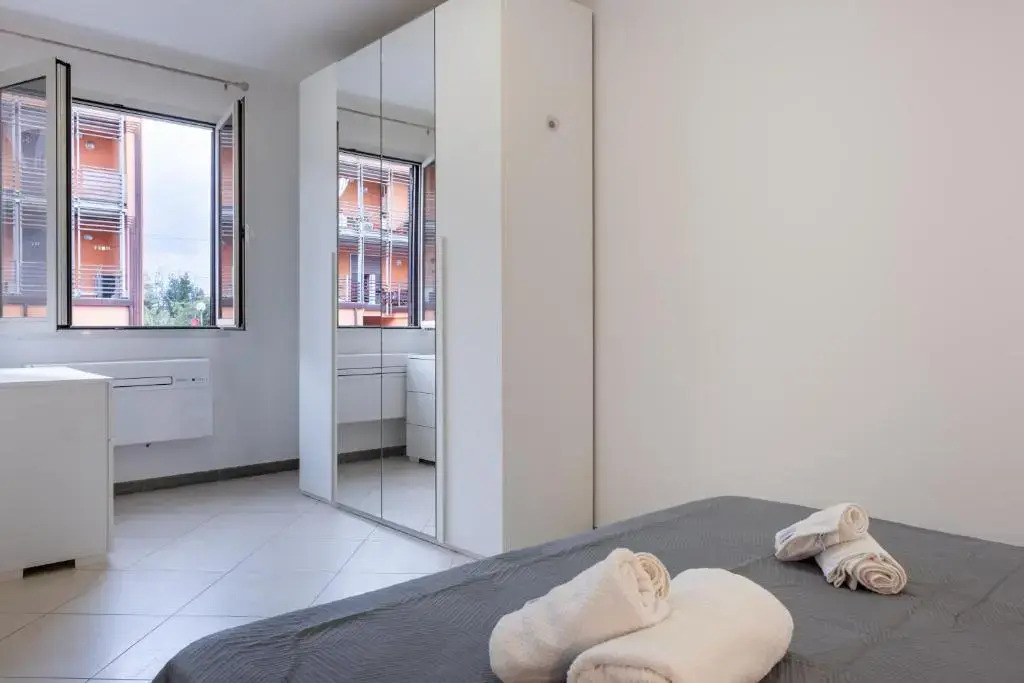 GuestHost - Santo Stefano di Magra Modern Apartments
