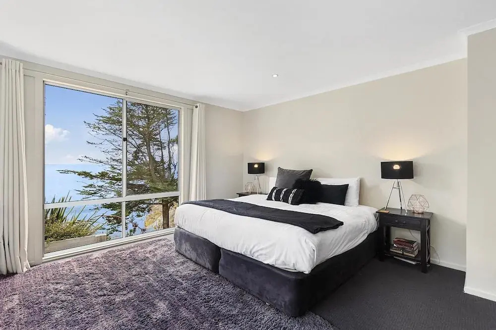 Hidden Bay - 5 BR luxury waterfront