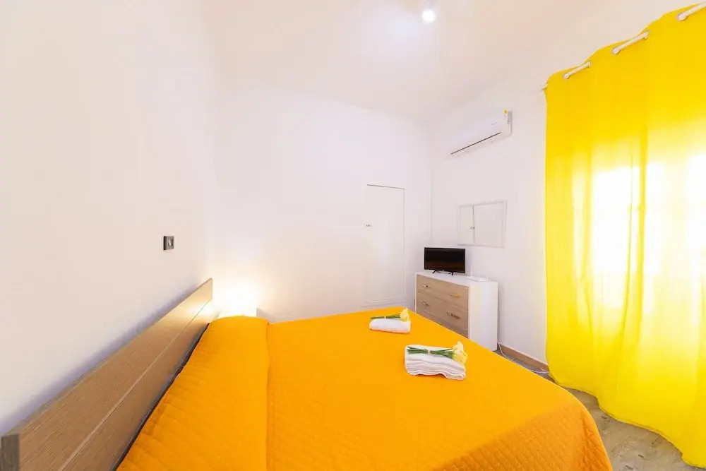 XXV Novembre apartments