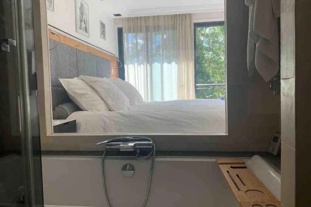 George Apartment in Neuilly