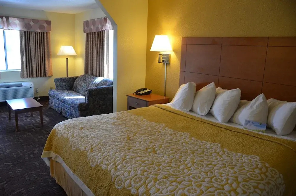Days Inn Airport Nashville East