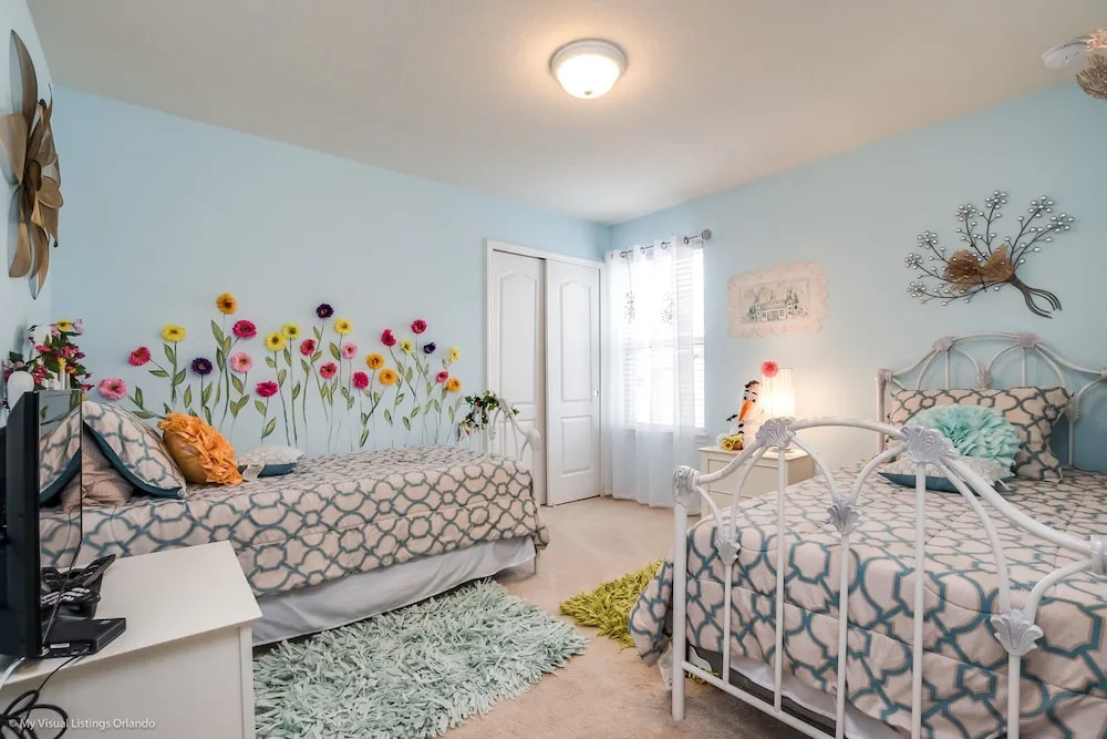 8 Bed Villa with Games, Pool & Spa