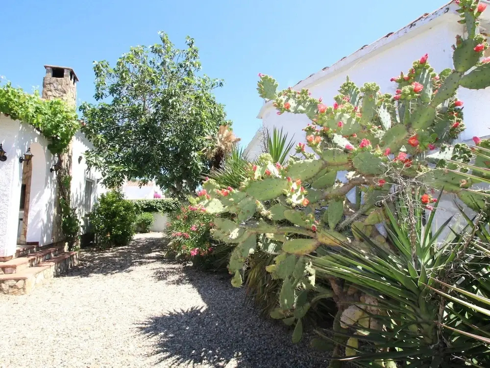 House With Outdoor Studio in Quiet Sector of Empuriabrava