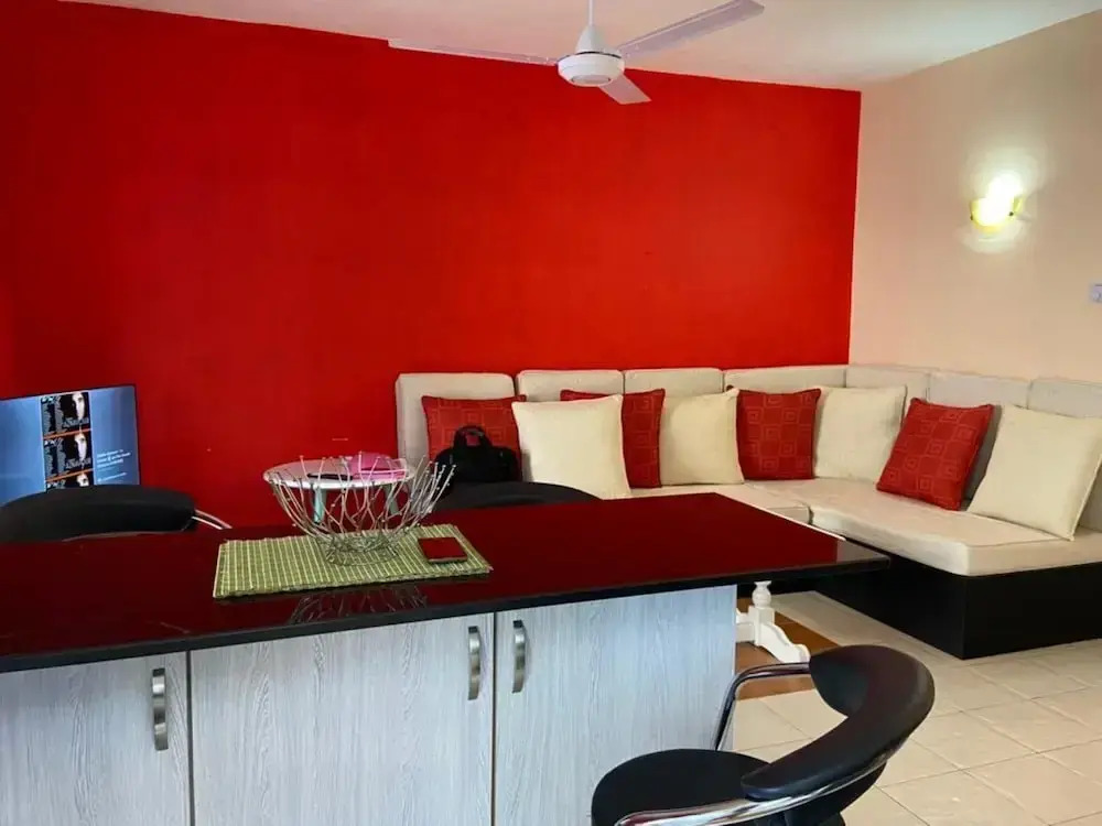 Calm Oasis Sunset Beach Apartment in flic en flac
