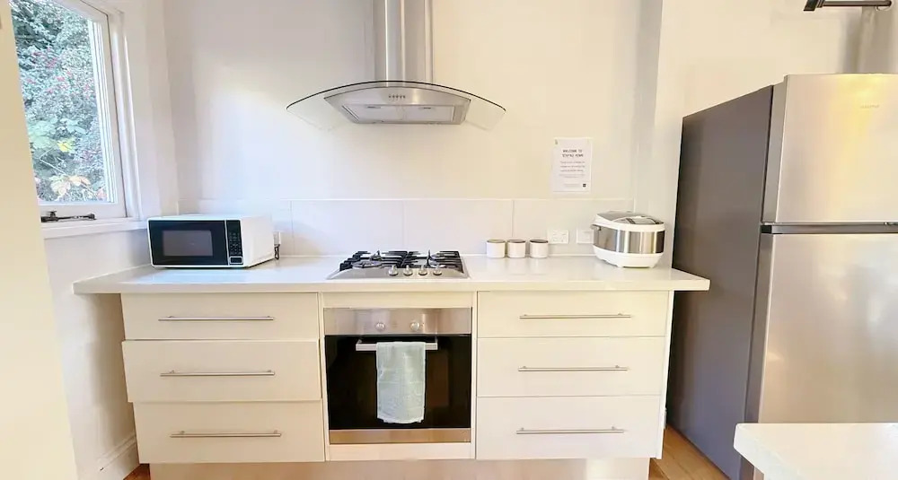 StayAU 2BR Home w/ Stunning Views in Tasmania