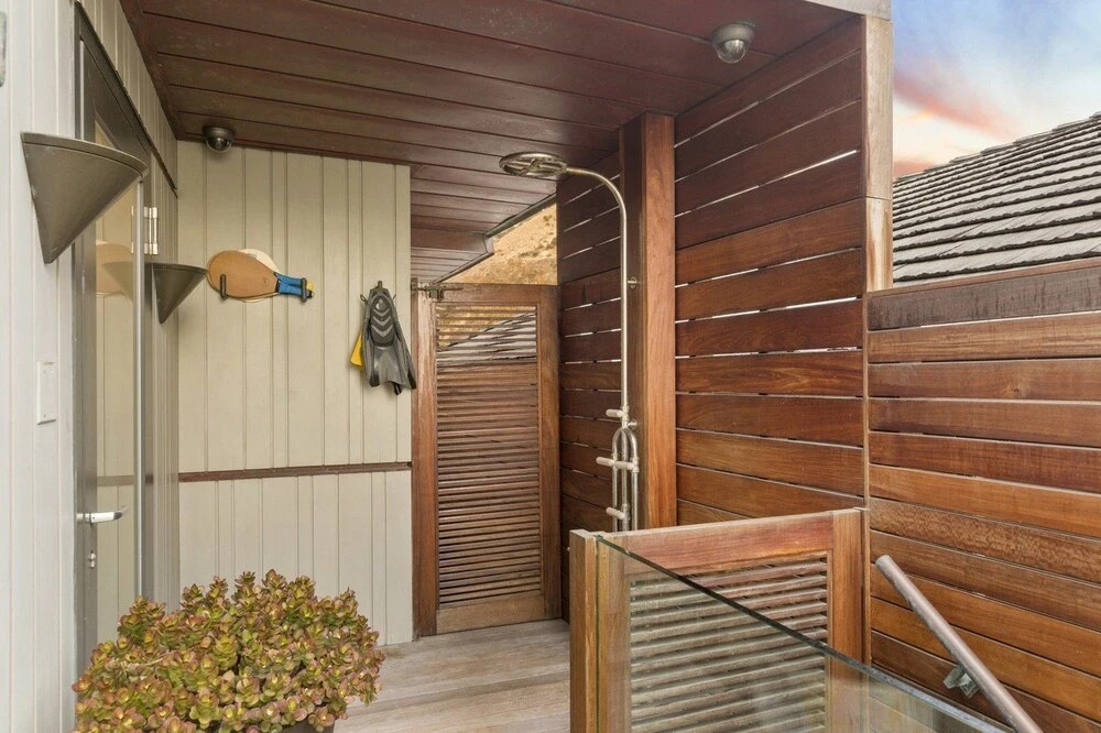 Villa Beach Essence