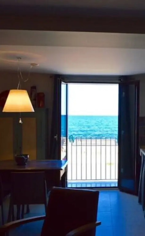 Mermaid Apartment the Window on the sea