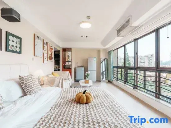 Qi Ya Apartment (Shanghai Lujiazui Financial District, Beiyangjing Road Metro Station Branch)