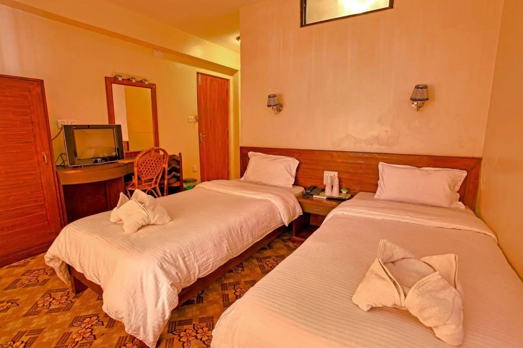 Hotel Family Home