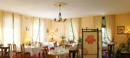 Logis La Caleche