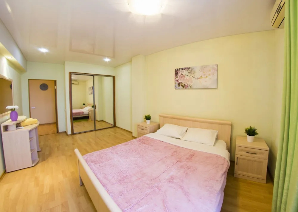 Апартаменты на ул. Декабристов, 116 / Apartments Rent-Service on str. Dekabristov, 116, f. 75