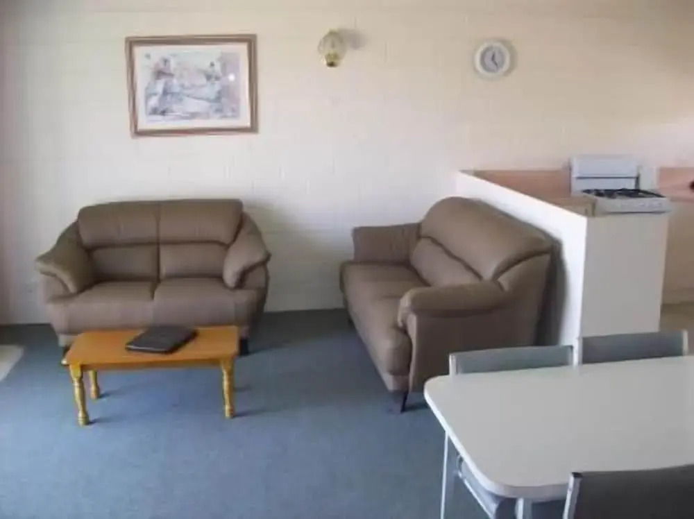 Black swan motor inn