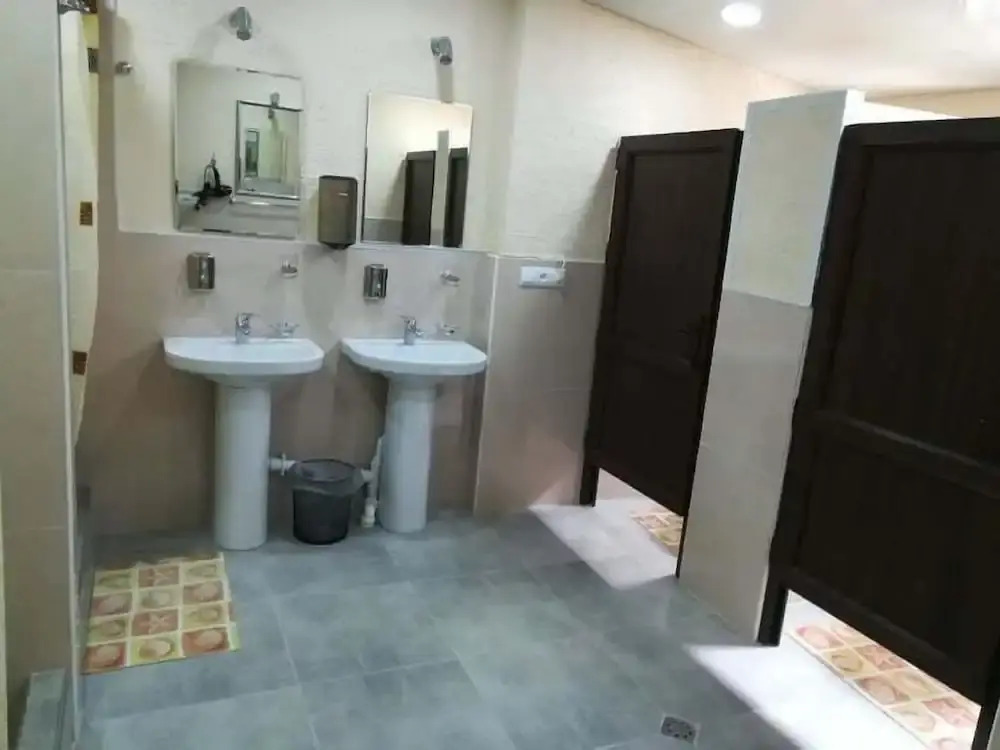 Art Garden Hostel and Tours