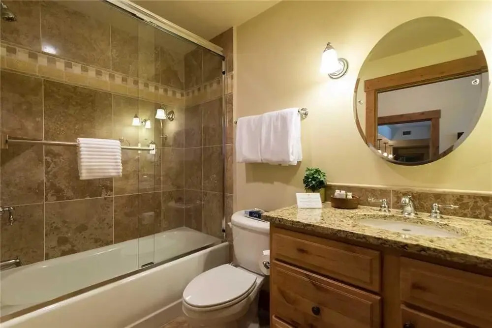 5101 Emerald Lodge, Trappeur's Crossing Apartment 3