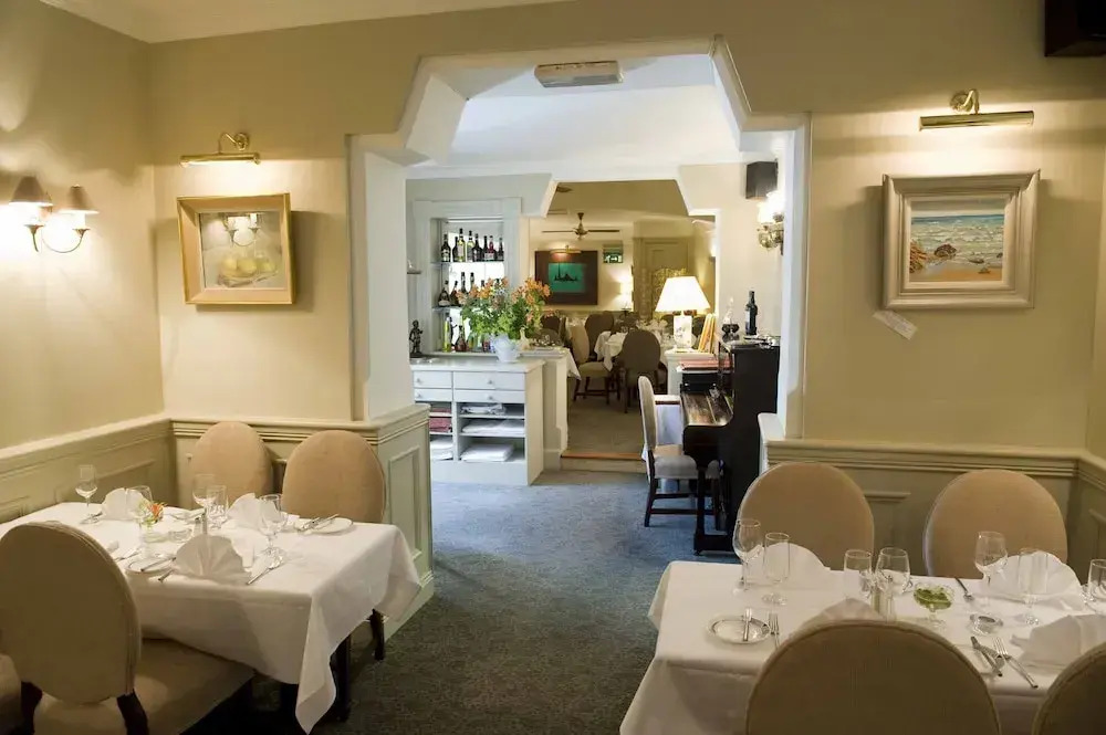 Ahernes Townhouse Hotel and Seafood Restaurant
