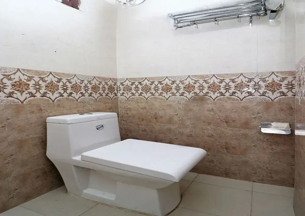 OYO 11633 Hotel Sweet Palace