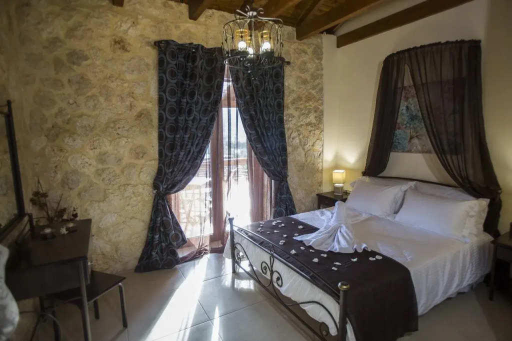 Piedra Villa