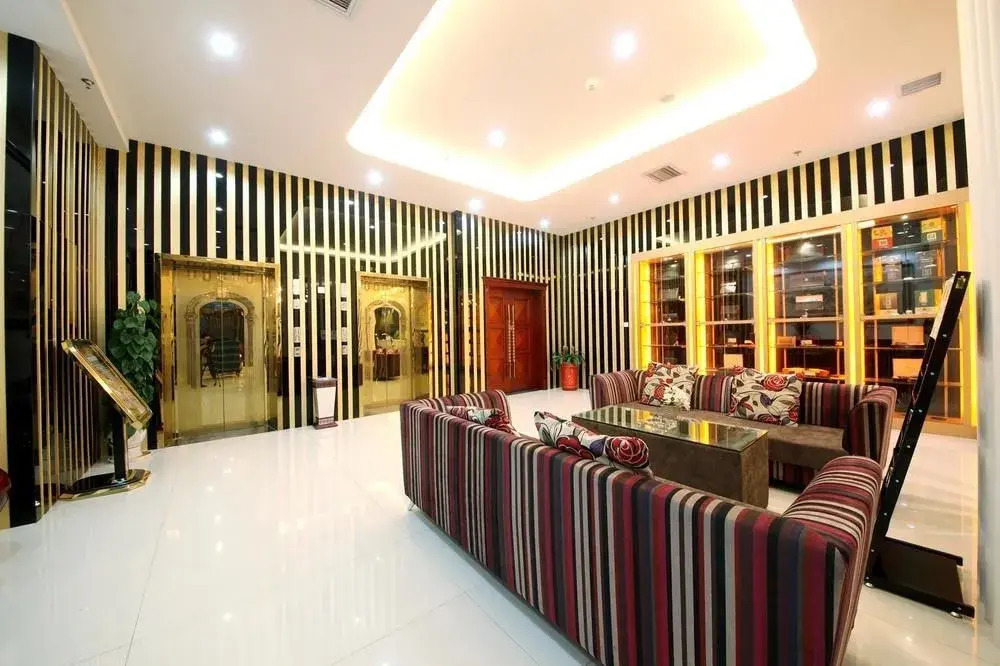 Chonpines Hotel (Shijiazhuang TV Wanda store)
