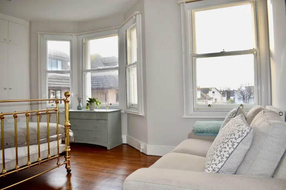 4 Bedroom Townhouse Near the Beach
