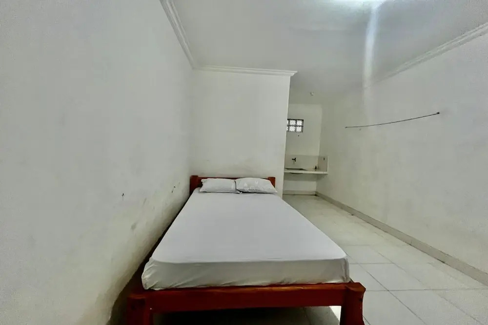 OYO Life 93504 Kost Krisna
