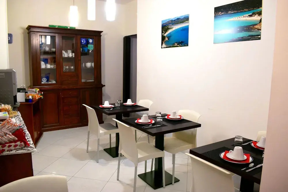 Thanit Rooms